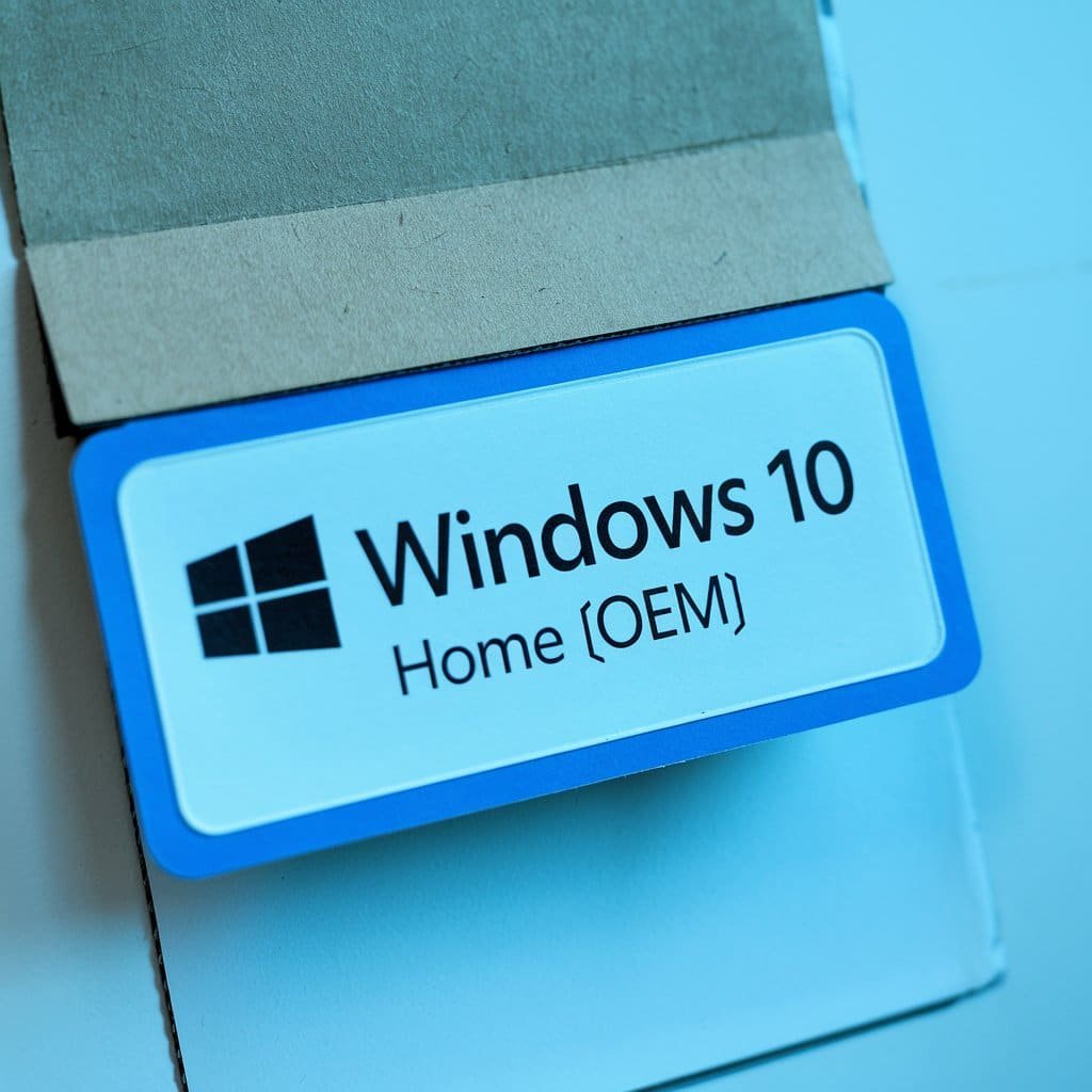 a-photo-of-a-windows-10-home-oem-license_plz7O69pQuuy8uhytNvU_g_mIlB0xnhTGC8n6N9o0VKlw